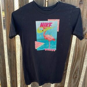nike t shirt kid’s L